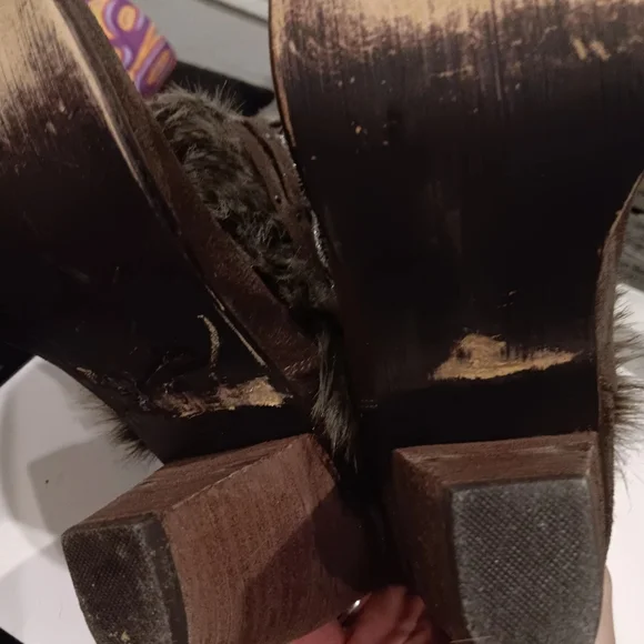 Naughty Monkey Booties size 9 - Picture 5 of 5